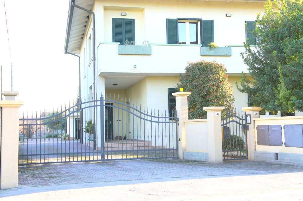 cancelli di ferro 