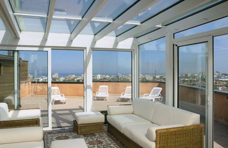 chiusura terrazzi normativa