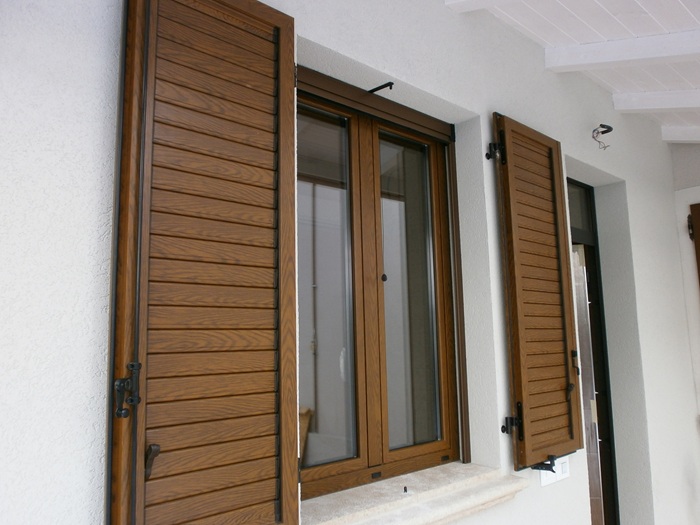 finestre in alluminio effetto legno