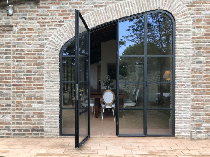 listino infissi in ferro