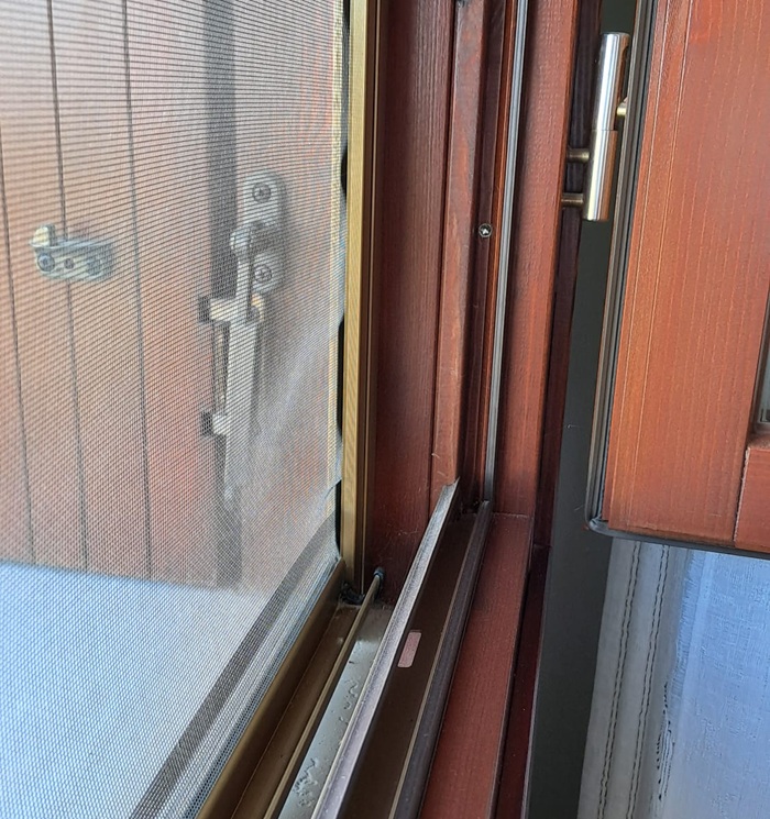 aggiustare zanzariere a rullo