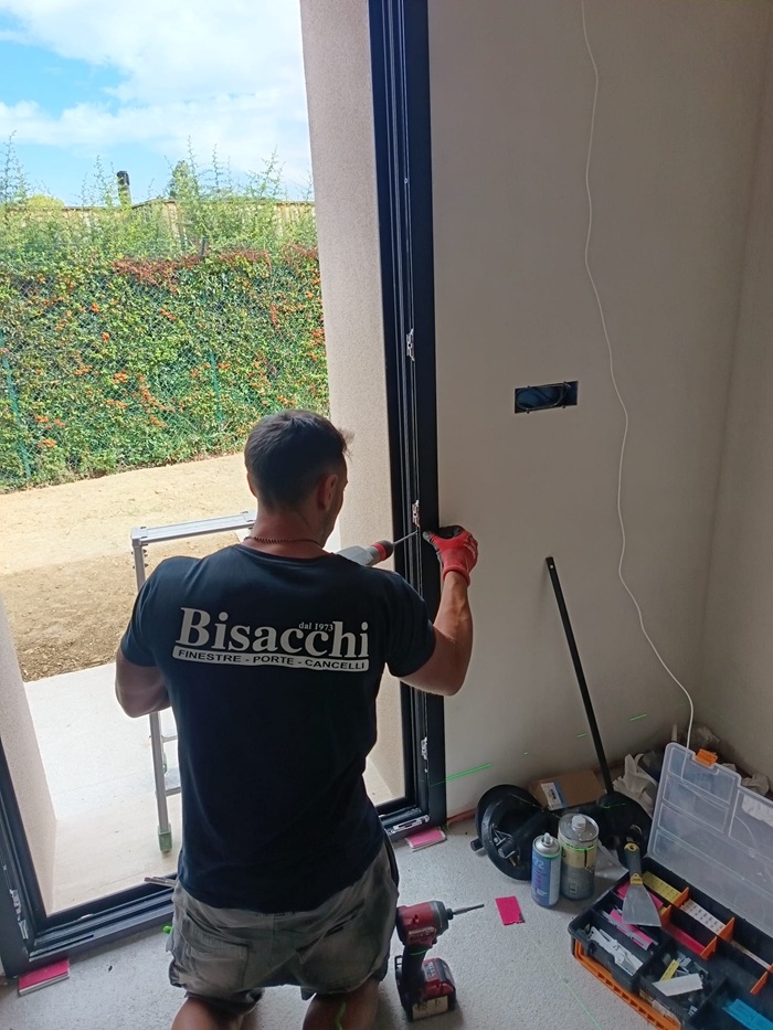 posa a filo muro interno