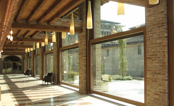 finestra apertura saliscendi