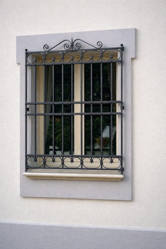 inferriate per finestre ferro battuto