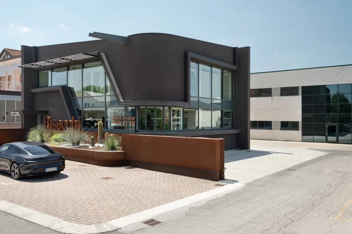 Showroom Bisacchi Gambettola esterno corten consulenza tecnica asseverazione