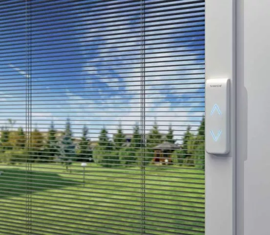 Veneziana interno vetro bagno villa privacy lamelle vista cipressi